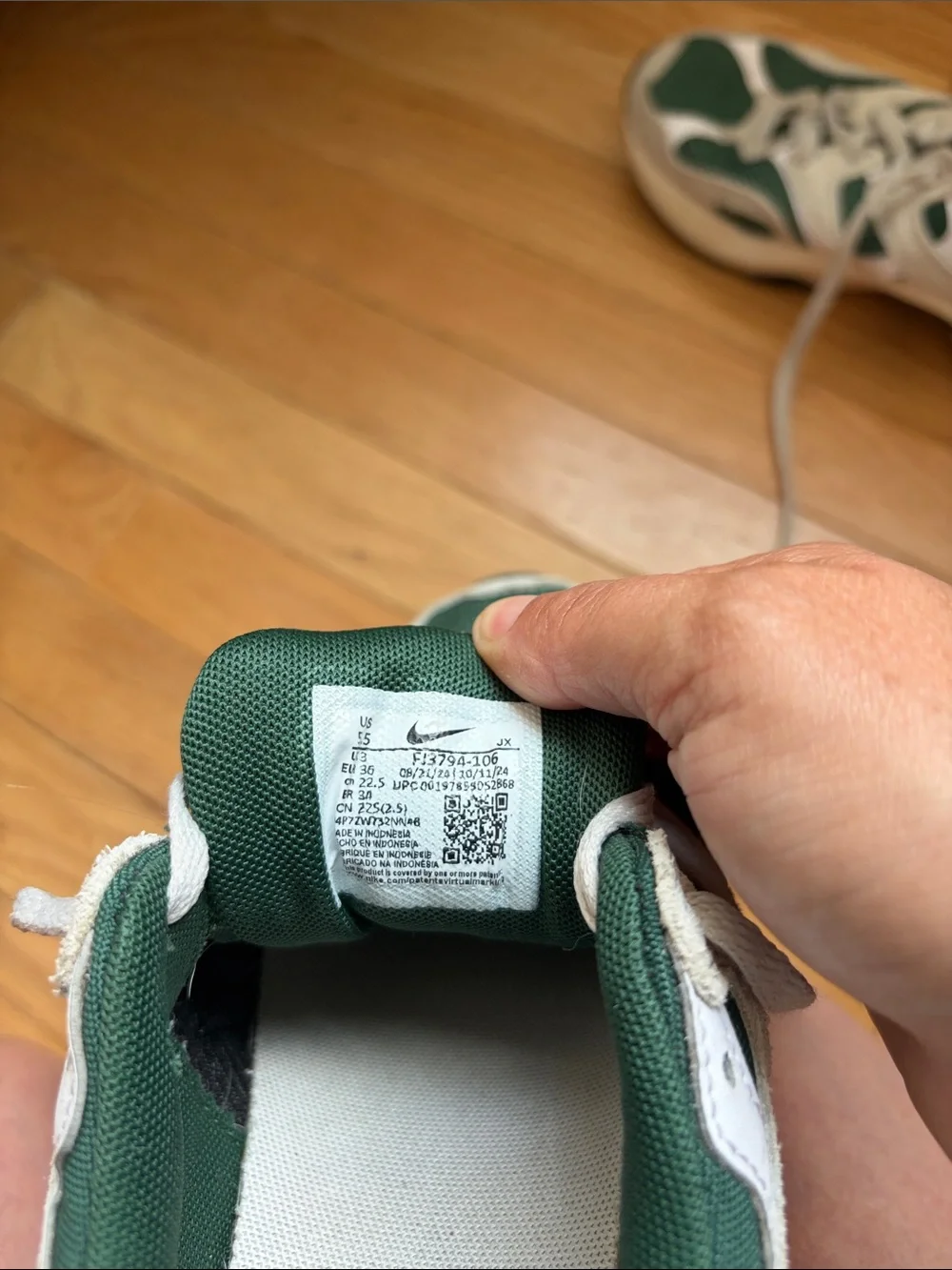 Nike Green, White and Black Women's Athletic Sneakers